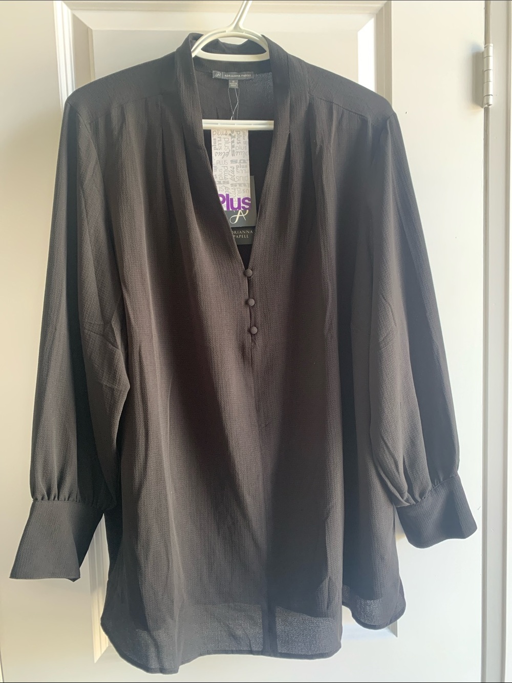 Adrianna Papell Black Textured V-Neck Long-Sleeve Tunic
